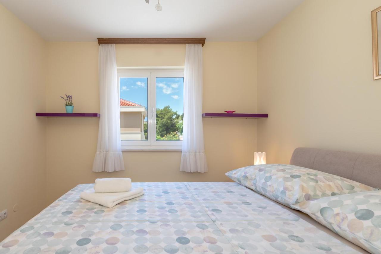 Villa Lille Трогир Екстериор снимка