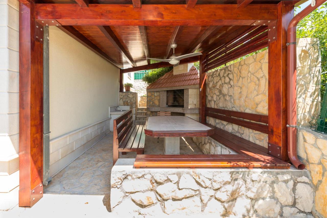 Villa Lille Трогир Екстериор снимка