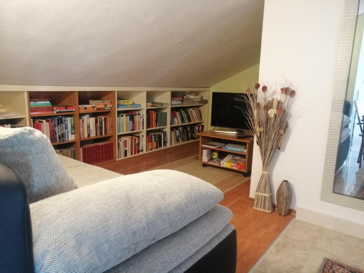 Villa Lille Трогир Екстериор снимка