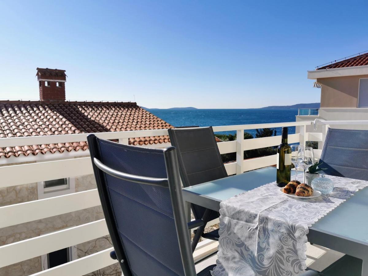 Villa Lille Трогир Екстериор снимка
