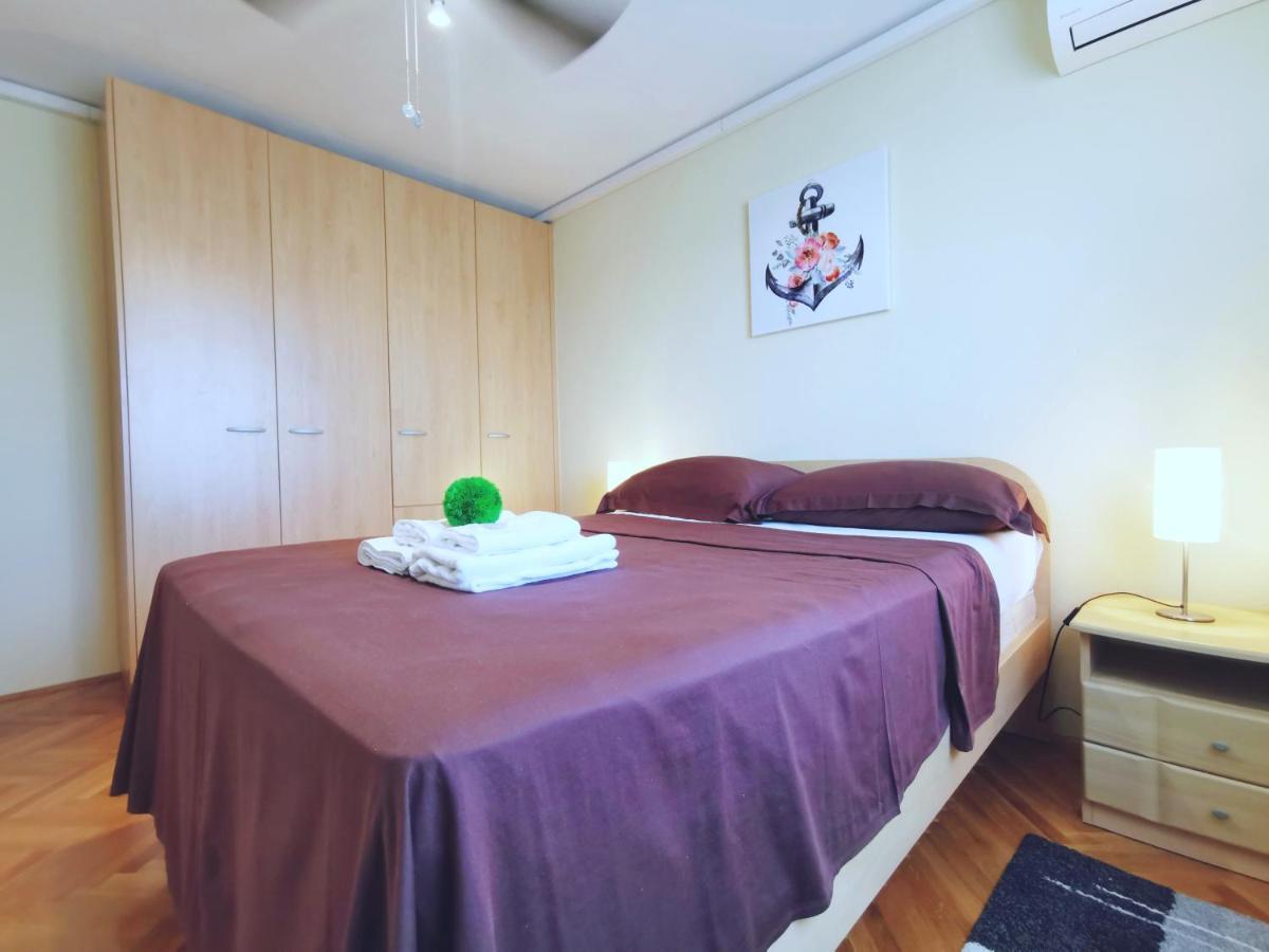 Villa Lille Трогир Екстериор снимка