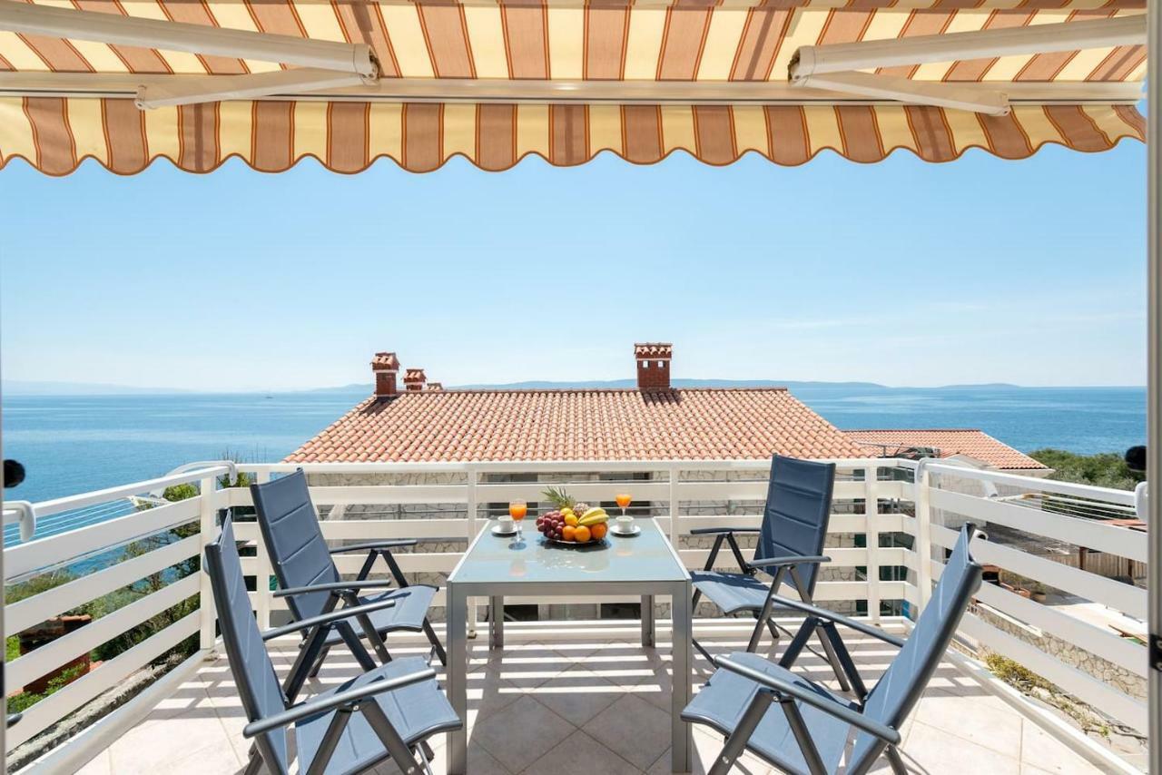 Villa Lille Трогир Екстериор снимка